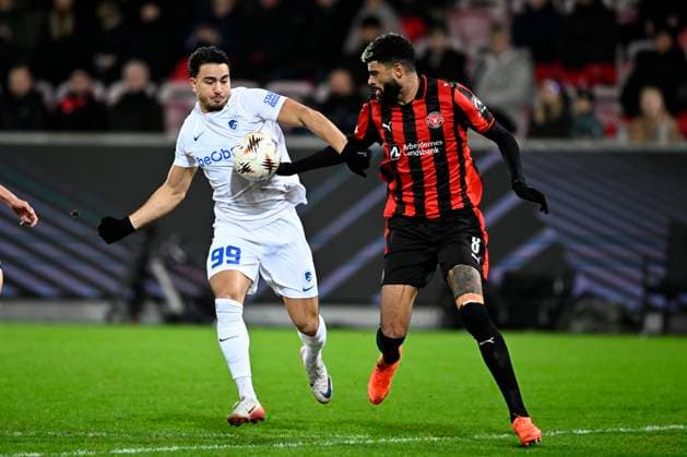 Midtjylland v KRC Genk - UEFA Europa League MIDTJYLLAND, DENMARK - DECEMBER 11 : Erabi Jusef forward of KRC Genk and Billing Philip midfielder of Midtjylland during the UEFA Europa League 2025 26 League Phase MD6 match between Midtjylland and KRC Genk on December 11, 2025 in Midtjylland, Denmark, 11 12 2025 Midtjylland Denmark  Copyright: xTomasxSiskx