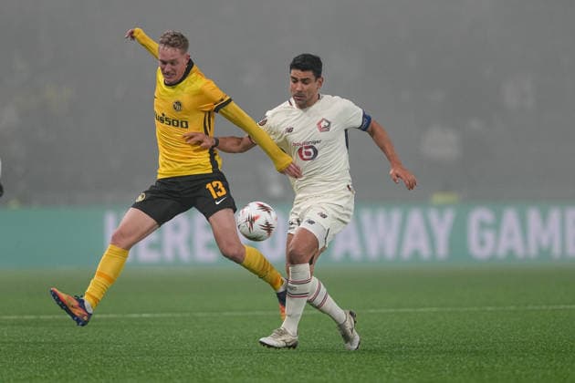 Switzerland UEFA Europa League 2025 26, BSC Young Boys vs LOSC Lille Stadion Wankdorf, Bern Benjamin Andre 21 Lille in duel with Dominik Pech 13 Young Boys Bern Stadion Wankdorf Bern Switzerland Copyright: xKjetilxWaberx
