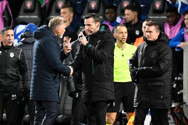 Midtjylland v KRC Genk - UEFA Europa League MIDTJYLLAND, DENMARK - DECEMBER 11 : Fink Thorsten head coach of KRC Genk talking with Fourth ocial Alexandros Tsakalidis after the UEFA Europa League 2025 26 League Phase MD6 match between Midtjylland and KRC Genk on December 11, 2025 in Midtjylland, Denmark, 11 12 2025 Midtjylland Denmark  Copyright: xTomasxSiskx