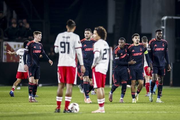 UTRECHT - Nottingham Forest players celebrate the 1-2 goal during the UEFA Europa League match between FC Utrecht and Nottingham Forest at Galgenwaard Stadium on December 11, 2025, in Utrecht, Netherlands. ANP ROBIN VAN LONKHUIJSEN UEFA Europa League matchday 6 2025-2026 xVIxANPxSportx xxANPxIVx 544603665 originalFilename: 544603665.jpg