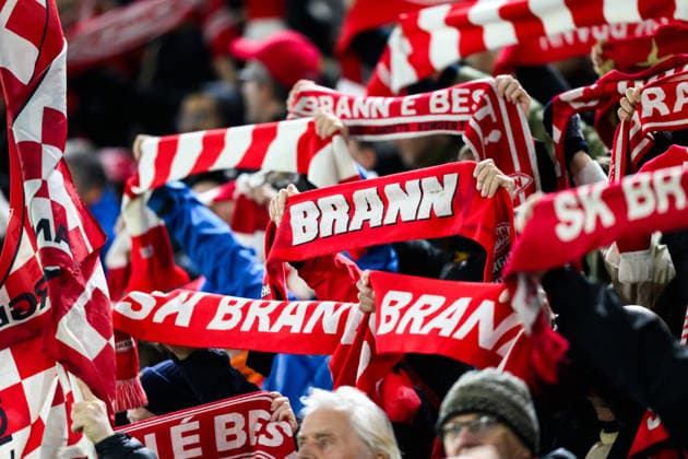 251211 Fans of Brann ahead of the UEFA Europa League football match between Brann and Fenerbache on December 11, 2025 in Bergen Photo Marius Simensen BILDBYRAN COP 238 MM0053 bbeng fotboll football soccer fotball uefa europa league brann fenerbache publik  Copyright: MARIUSxSIMENSEN BB251211ZT009