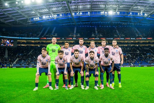 251211 The staring eleven of Malmö FF during the Europa League football match between Porto and Malmö FF on December 11, 2025 in Porto Photo Ludvig Thunman BILDBYRAN kod LT LT0761 fotboll football soccer fotball uefa europa league europa league porto malmö ff bbeng  Copyright: LUDVIGxTHUNMAN BB251211LT048