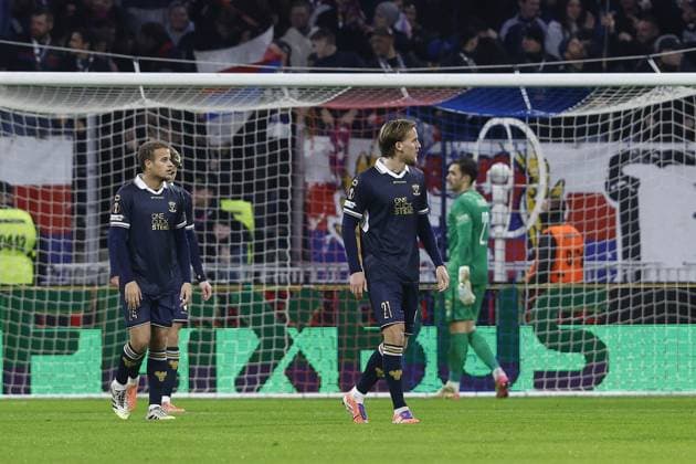 LYON , 17-11-2025 , Groupama Stadium , season 2025 2026 , UEFA Europa League League phase . match between Olympique Lyon and Go Ahead Eagles, Picture shows Eagles player Kenzo Goudmijn , Eagles player Melle Meulenstaan disappointment Olympique Lyon - Go Ahead Eagles  x200123577x Copyright: