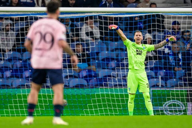 251211 Goalkeeper Robin Olsen of Malmö FF during the Europa League football match between Porto and Malmö FF on December 11, 2025 in Porto Photo Ludvig Thunman BILDBYRAN kod LT LT0761 fotboll football soccer fotball uefa europa league europa league porto malmö ff bbeng  Copyright: LUDVIGxTHUNMAN BB251211LT066