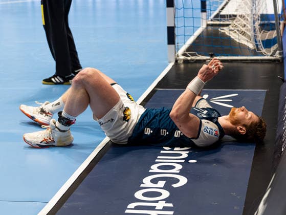 Johannes Wasielewski Bergischer HC, 77 is looking forward Bergischer HC vs ThSV Eisenach, Handball, 1 Bundesliga, 16 Matchday, Season 2025 2026, 11 12 2025 Bergischer HC vs ThSV Eisenach, Handball, 1 Bundesliga, 16 Matchday, Season 2025 2026, 11 12 2025 Wuppertal Copyright: xEibner-Pressefoto DamianxKruczynx EP_DKI