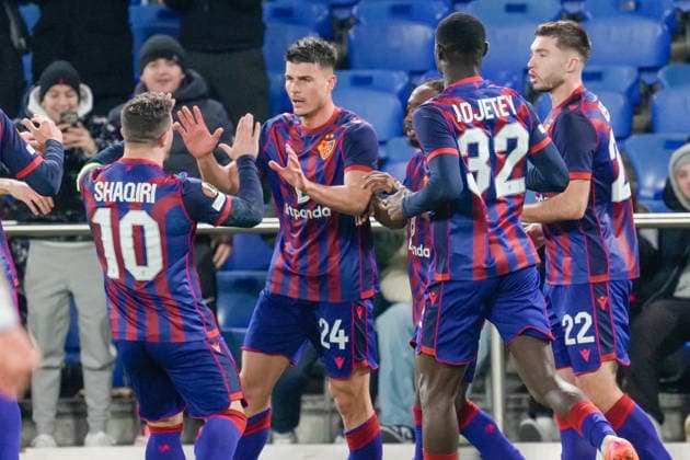 11 12 2025, Basel, St Jakob Park, Europa League FC Basel Aston Villa, 24 Flavius Daniliuc Basel celebrates after scoring her team s first goal with teammates 10 Xherdan Shaqiri Basel Basel Basel St Jakob Park Basel Switzerland Copyright: xJustPictures.ch PascalxvonxBürenx jp-en-PaVoB-_PVB0766-1