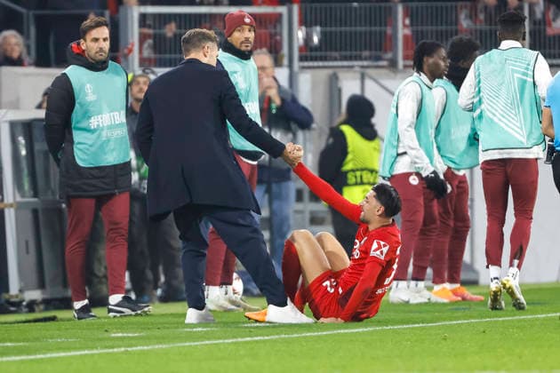 Kai Hesse RB Salzburg, Co Coach and Vincenzo Grifo SC Freiburg, 32 , Germany, Football, UEFA Europa League, Matchday 6, 2025 2026, SC Freiburg vs RB Salzburg, 11 12 2025, Europa Park Stadion Freiburg , Freiburg im Breisgau, Germany Freiburg im Breisgau Europa Park Stadion Freiburg Baden Württemberg Germany Copyright: xGrantxHubbsx