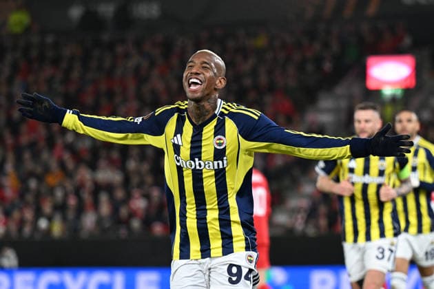 Brann v Fenerbahce - UEFA Europa League BERGEN, NORWAY - DECEMBER 11: Talisca (94) of Fenerbahce celebrates after scoring a goal during the UEFA Europa League week 6 football match between Brann and Fenerbahce at Brann Stadium in Bergen, Norway on December 11, 2025. Oguz Yeter Anadolu Bergen Norway. Editorial use only. Please get in touch for any other usage.  Copyright: x2025xAnadoluxOguzxYeterx
