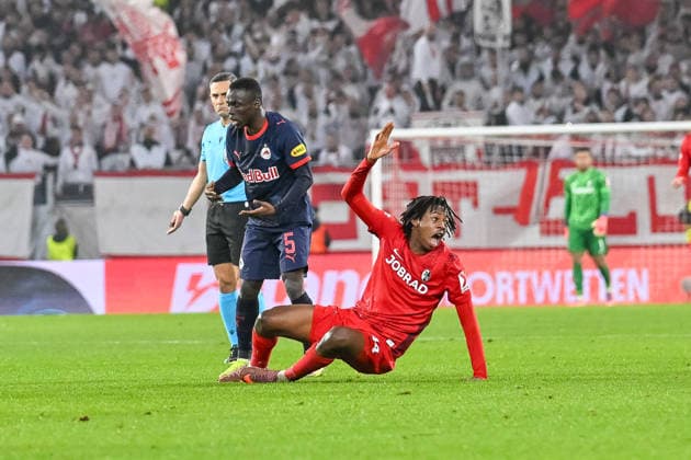 Johan Manzambi SC Freiburg, 44 with emotion GER, SC Freiburg FC Salzburg, Football, Europa League, Matchday 6, 2025 2026 season, 11 12 2025 GER, SC Freiburg FC Salzburg, Football, Europa League, Matchday 6, 2025 2026 season, 11 12 2025 Freiburg Copyright: xEibner-Pressefoto ThomasxHessx EP_THS