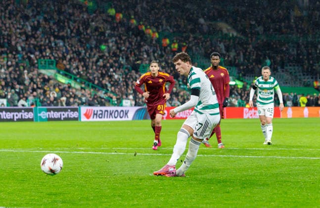 11.12.2025 Celtic v Roma, UEFA Europa League, League Stage ........................... Arne Engels penalty miss  Copyright: xKennyxRamsay.x78xNewarkxStreet.x NINTCHDBPICT001045076564