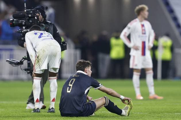 LYON , 17-11-2025 , Groupama Stadium , season 2025 2026 , UEFA Europa League League phase . match between Olympique Lyon and Go Ahead Eagles, final score 2-1 , Picture shows Eagles player Milan Smit disappointment Olympique Lyon - Go Ahead Eagles  x200126003x Copyright: