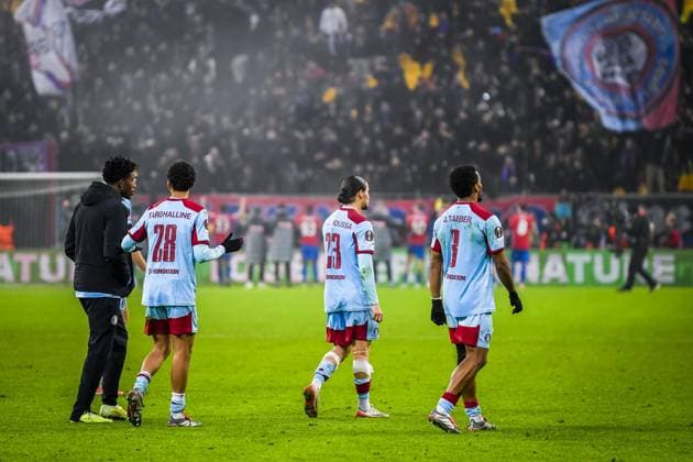 BUCHAREST , 11-12-2025 , National Arena , season 2025 2026 , UEFA Europa League football , League phase matchday 6 , match between FC Steaua Boekarest and Feyenoord , picture shows players of Feyenoord looks disappointed after the match FCSB - Feyenoord  x200126204x Copyright: