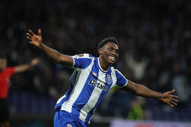 FC Porto vs Malmo FF - UEFA Europa League : (Foto Photo : Tiago Vieira Avant Sports) FC Porto vs Malmo FF - UEFA Europa League, FC Porto player Samu celebrates a goal during the Europa League football match between FC Porto and Malmo FF at Estadio do Dragao in Porto, Portugal, on December 11, 2025. (Photo : Tiago Vieira Avant Sports) Porto, Portugal Estadio do Dragao Portugal Copyright: xFoto Photox:xTiagoxVieira AvantxSportsx