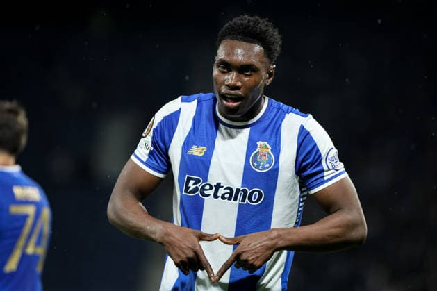 FC Porto vs Malmo FF - UEFA Europa League : (Foto Photo : Tiago Vieira Avant Sports) FC Porto vs Malmo FF - UEFA Europa League, FC Porto player Samu celebrates a goal during the Europa League football match between FC Porto and Malmo FF at Estadio do Dragao in Porto, Portugal, on December 11, 2025. (Photo : Tiago Vieira Avant Sports) Porto, Portugal Estadio do Dragao Portugal Copyright: xFoto Photox:xTiagoxVieira AvantxSportsx