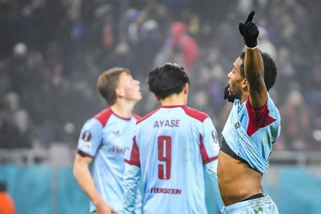 BUCHAREST , 11-12-2025 , National Arena , season 2025 2026 , UEFA Europa League football , League phase matchday 6 , match between FC Steaua Boekarest and Feyenoord , picture shows Feyenoord player Quinten Timber looks disappointed after the lost match FCSB - Feyenoord  x200126366x Copyright: