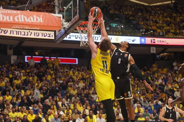 Maccabi Rapyd Tel Aviv v LDLC ASVEL - EuroLeague TEL AVIV, ISRAEL - DECEMBER 11: Shaquille Harrison (3) of LDLC ASVEL in action during the EuroLeague Round 15 basketball match between Maccabi Rapyd Tel Aviv and LDLC ASVEL at Menora Mivtachim Arena in Tel Aviv, Israel, on December 11, 2025. Nir Keidar Anadolu Tel Aviv Israel. Editorial use only. Please get in touch for any other usage.  Copyright: x2025xAnadoluxNirxKeidarx