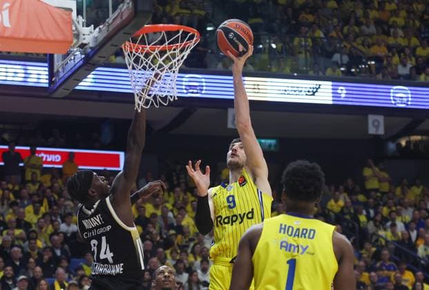 Maccabi Rapyd Tel Aviv v LDLC ASVEL - EuroLeague TEL AVIV, ISRAEL - DECEMBER 11: Maccabi Rapyd Tel Aviv’s Roman Sorkin (9) competes against an LDLC ASVEL player during the EuroLeague Round 15 match at Menora Mivtachim Arena in Tel Aviv, Israel, on December 11, 2025. Nir Keidar Anadolu Tel Aviv Israel. Editorial use only. Please get in touch for any other usage.  Copyright: x2025xAnadoluxNirxKeidarx
