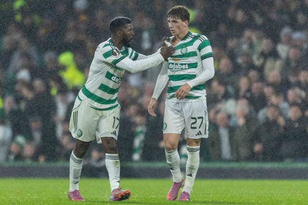 Celtic v Roma Europa League 11 12 2025. Kelechi Iheanacho of Celtic FC grabs hold of Arne Engels of Celtic FC in celebration only to see his goal disallowed following a VAR check during the UEFA Europa League 2025 26 Matchday 6. Celtic FC vs AS Roma, Celtic Park, Glasgow, 11 December 2025. Parkhead Celtic Park Glasgow Scotland Editorial use only , Copyright: xColinxPoultneyx PSI-23408-0019