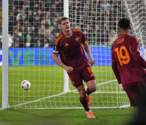 11.12.2025 Europa League Fase a Gironi : Celtic vs Roma Nella foto: Evan Ferguson esulta& xD;(Foto Gino Mancini)  Copyright: xGinoxMancini IPAxSportx xipa-agency.netx xx IPA_69044773 IPA_Agency_IPA69044773