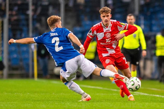 2025.12.11 Poznan pilka nozna Liga Konferencji UEFA faza ligowa sezon 2025 2026 Lech Poznan - 1. FSV Mainz 05 N z Nikolas Veratschnig Foto Gleb Soboliev PressFocus 2025.12.11 Poznan Football - UEFA Conference League league phase season 2025 2026 Lech Poznan - 1. FSV Mainz 05 Nikolas Veratschnig Credit: Gleb Soboliev PressFocus NEWSPIX.PL --- newspix.pl 