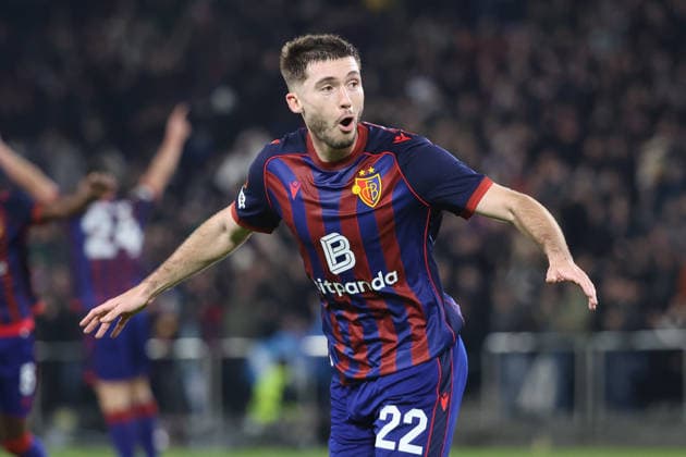 FC Basel Aston Villa Goal Celebration Leo Leroy FC Basel 11 12 2025 Stadion St Jakob Park Basel, SWITZERLAND, Season 2025 2026 Men Soccer UEFA Europa League FC Basel Aston Villa Goal Celebration Leo Leroy FC Basel