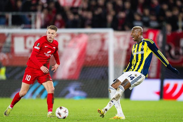 251211 Talisca of Fenerbahce during the UEFA Europa League football match between Brann and Fenerbache on December 11, 2025 in Bergen Photo Marius Simensen BILDBYRAN COP 238 MM0053 bbeng brann fenerbache football fotball fotboll soccer uefa europa league  Copyright: MARIUSxSIMENSEN BB251211ZB027