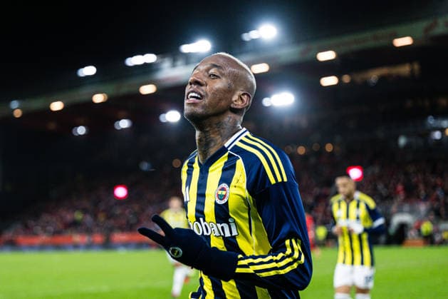 251211 Talisca of Fenerbahce celebrates after scoring the 0 4 goal during the UEFA Europa League football match between Brann and Fenerbache on December 11, 2025 in Bergen Photo Marius Simensen BILDBYRAN COP 238 MM0053 bbeng brann fenerbache football fotball fotboll jubel soccer uefa europa league  Copyright: MARIUSxSIMENSEN BB251211ZM047