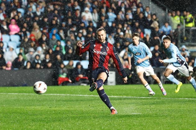 Federico Bernardeschi (Bologna), DECEMBER 11, 2025 - Football Soccer : UEFA Europa League league phase match day 6 between RC Celta de Vigo - Bologna FC 1909 at the Estadio Balaidos in Vigo, Spain. Noxthirdxpartyxsales  aflo_313324032