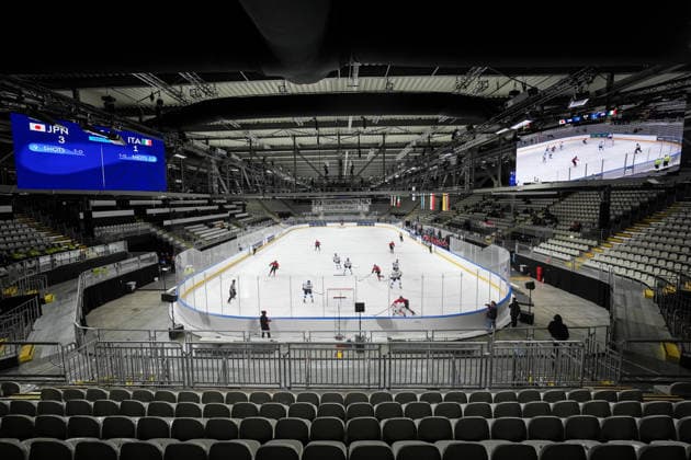 Giappone vs Italia per i IHF Mondiali Hockey Under 20 alla Rho Ice hockey, Eishockey Arena ,Milano (Italia) GiovedÃ¬ 11 Dicembre 2025 (Foto Claudio Furlan LaPresse) Japan vs Italy at the IHF Under-20 World Hockey Championships at the Rho Ice Hockey Arena, Milan (Italy) on Thursday, 11 December 2025 (Photo: Claudio Furlan LaPresse)  Copyright: xClaudioxFurlan LaPressex