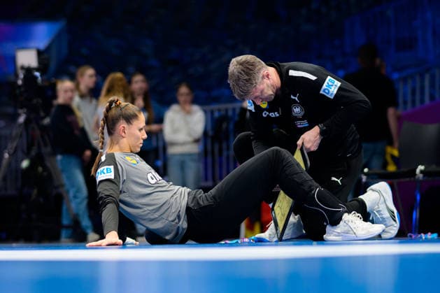 Handball, Womens World Championship, semi-final France Germany Xenia Smits Germany , Coach Markus Gaugisch Germany Rotterdam Ahoy Netherlands