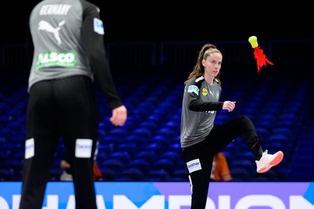 Handball, Womens World Championship, semi-final France Germany Goalkeeper Sarah Wachter Germany Rotterdam Ahoy Netherlands