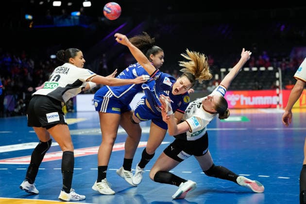 Women s Handball World Championship 2025 France Germany Rotterdam, Netherlands 20251212 France s Clarisse Mairot during the semi final of the Women s Handball World Championship between France and Germany at Ahoy Arena Photo Beate Oma Dahle NTB Rotterdam Netherlands EDITORIAL USE ONLY RESTRICTED USE FOR BETTING COMPANIES  Copyright: xBeatexOmaxDahlex xNTBx