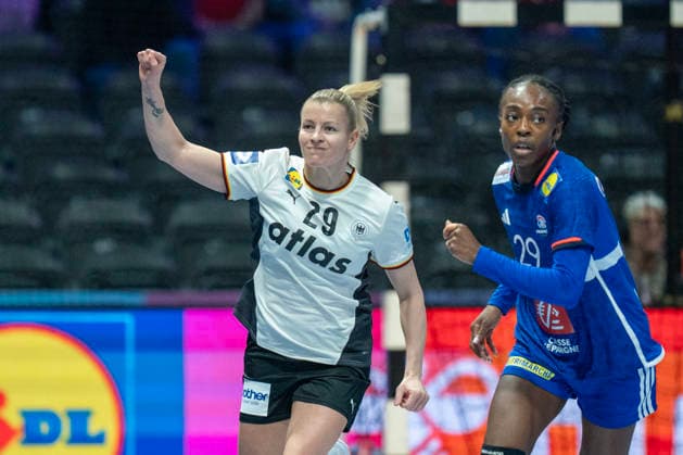 2025-12-12 France vs Germany ROTTERDAM, NETHERLANDS - DECEMBER 12: Antje Doll of Germany during the IHF Worldchampionship 2025 1 2 final match for women, between France and Germany at Ahoy on December 12, 2025 in Rotterdam, Netherlands. Rotterdam Ahoy Netherlands Content not available for redistribution in The Netherlands directly or indirectly through any third parties. Copyright: xHenkxSeppenx