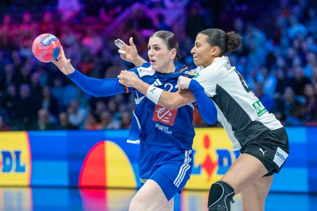 2025-12-12 France vs Germany ROTTERDAM, NETHERLANDS - DECEMBER 12: Tamara Horacek of France during the IHF Worldchampionship 2025 1 2 final match for women, between France and Germany at Ahoy on December 12, 2025 in Rotterdam, Netherlands. Rotterdam Ahoy Netherlands Content not available for redistribution in The Netherlands directly or indirectly through any third parties. Copyright: xHenkxSeppenx