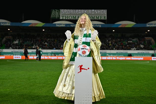 12 12 2025 Soccer season 2025 2026 2 Soccer Bundesliga 16 Matchday SpVgg Greuther Fürth Kleeblatt Hertha BSC Berlin Sportfoto Zink xwoxzix DFL regulations prohibit any use of photographs as image sequences and or quasi video only for editorial use Fürther Christkind