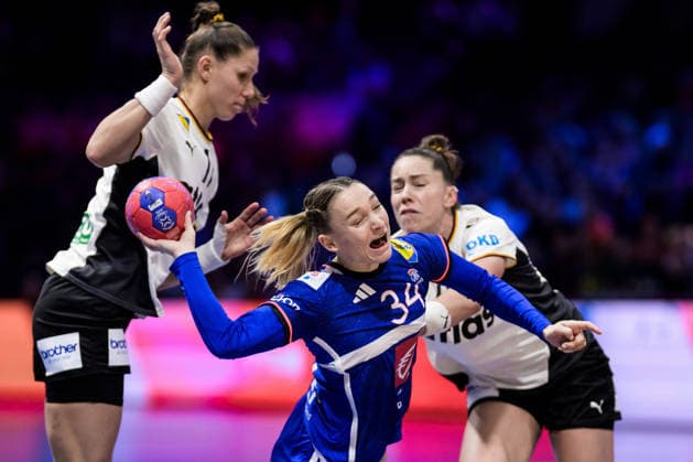 251212 Lena Grandveau of France during the IHF Women s World Championship semifinal between France and Germany on December 12, 2025 in Rotterdam Photo Joel Marklund BILDBYRAN kod JM JM0755 bbeng handball handball handball vm handball vm handbolls vm ihf handball world championship world handball championship 2025 world championship 2025 semifinal semifinals france germany france germany dam  Copyright: JOELxMARKLUND BB251212JM008