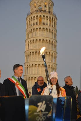 Arrival Of Olympic Flame in the Piazza dei Miracoli - Pisa Arrival of the Olympic Torch in the Piazza dei Miracoli in Pisa, Italy on December 12, 2025. Photo by Roberto Cappello IPA ABACAPRESS.COM Pisa Italy Italy  Copyright: xIPA ABACAx