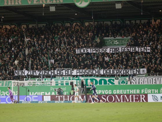 Germany Soccer, 2 Bundesliga 2025 26, Matchday 16 SpVgg Greuther Fürth vs Hertha BSC Sportpark Ronhof Fürth Banner Copyright: xChristopherxRupprechtx