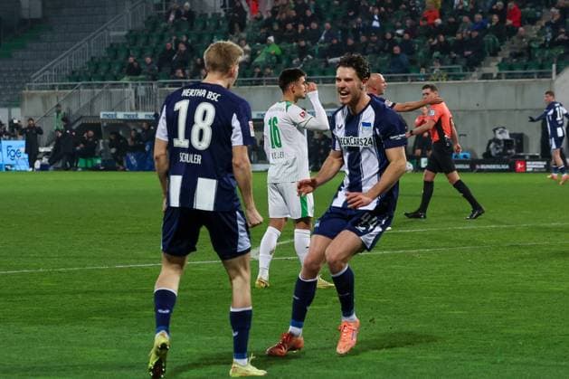 Luca Schuler 18 Hertha BSC Berlin and Linus Gechter 44 Hertha BSC Berlin celebrate the 2 0, Spvgg Greuther Fuerth vs Hertha BSC Berlin, Football, 2 Bundesliga, DFL, Saison 2025 2026, Hinrunde, 16 Spieltag, 12 12 2025 DFB regulations prohibit any use of photographs as image sequences and or quasi video Fuerth Bayern Germany Copyright: xkolbert-press MartinxAgüerax