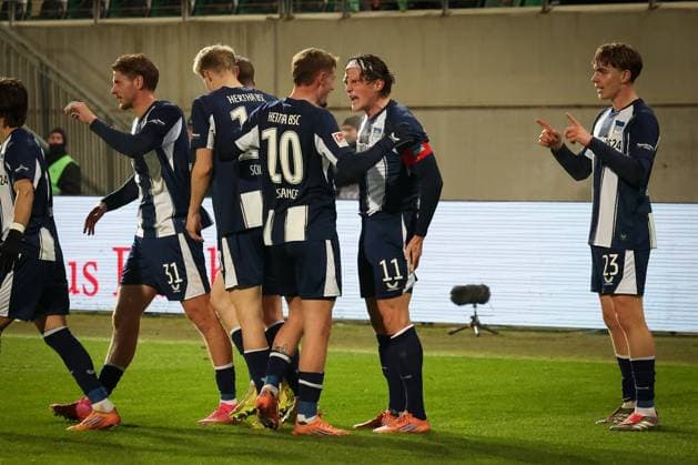 Fabian Reese 11 Hertha BSC Berlin celebrates after a goal disallowed for offside, Spvgg Greuther Fuerth vs Hertha BSC Berlin, Football, 2 Bundesliga, DFL, 2025 2026 season, Hinrunde, 16 Spieltag, 12 12 2025 DFB regulations prohibit any use of photographs as image sequences and or quasi video Fuerth Bayern Germany Copyright: xkolbert-press MartinxAgüerax