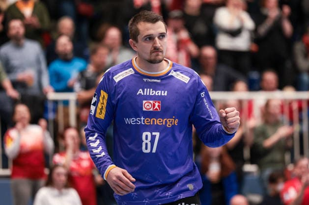 12 12 2025, Handball, Season 2025 2026, 2 Handball Bundesliga, 15 Matchday, TuSEM Essen TuS N Lübbecke, Goalkeeper Dominik Plaue TuSEM Essen cheers, Essen Am Hallo NRW Germany xRHR PHOTO DEx Copyright: DennisxEwert RHR-FOTOx RHR-FOTO DE