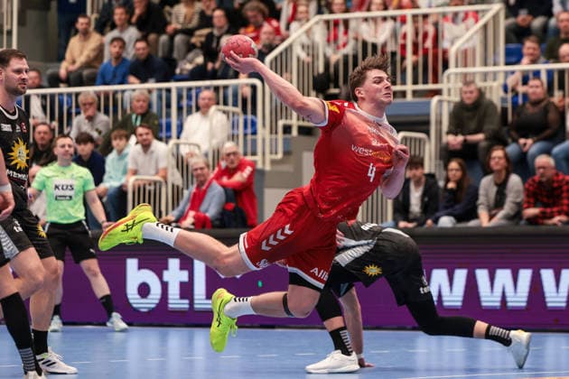 12 12 2025, Handball, Season 2025 2026, 2 Handball Bundesliga, 15 Matchday, TuSEM Essen TuS N Lübbecke, Felix Göttler TuSEM Essen , Essen Am Hallo NRW Germany xRHR PHOTO DEx Copyright: DennisxEwert RHR-FOTOx RHR-FOTO DE