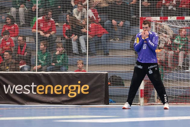 12 12 2025, Handball, Season 2025 2026, 2 Handball Bundesliga, 15 Matchday, TuSEM Essen TuS N Lübbecke, Goalkeeper Dominik Plaue TuSEM Essen , Essen Am Hallo NRW Germany xRHR PHOTO DEx Copyright: DennisxEwert RHR-FOTOx RHR-FOTO DE