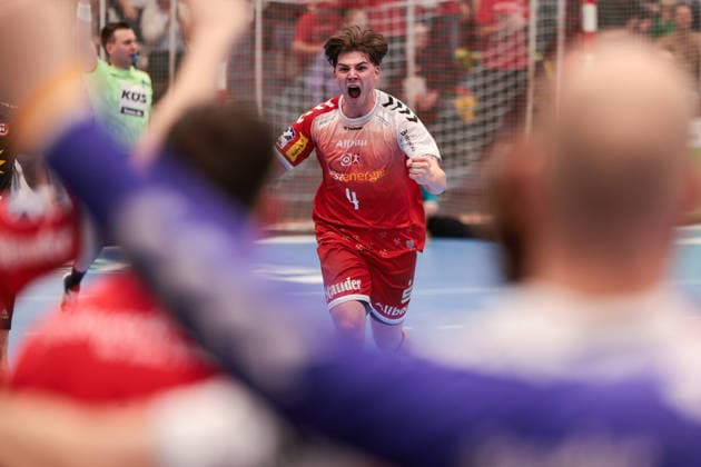 12 12 2025, Handball, Season 2025 2026, 2 Handball Bundesliga, 15 Matchday, TuSEM Essen TuS N Lübbecke, Felix Göttler TuSEM Essen cheers, Essen Am Hallo NRW Germany xRHR PHOTO DEx Copyright: DennisxEwert RHR-FOTOx RHR-FOTO DE