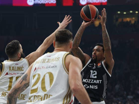 Partizan v Crvena Zvezda, Euroleague basketball, season 2025 2026, round 15 Belgrade, Serbia. 12th Dec, 2025. Partizan s Sterling Brown during Euroleague basketball match between Partizan and Crvena Zvezda (Red Star) on December 12. 2025. in Belgrade, Serbia. Belgrade Serbia Copyright: xPedjaxMilosavljevic STARSPORTx