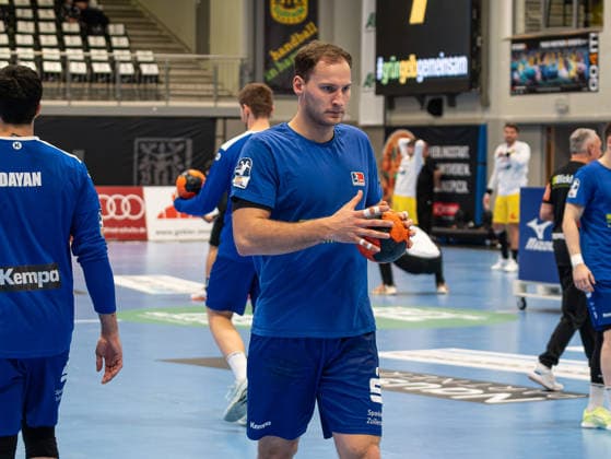 Tobias Heinzelmann HBW Balingen Weilstetten, 28 at warm-up VfL Eintracht Hagen vs HBW Balingen Weilstetten, Handball, 2 Bundesliga, 15 Matchday, Season 2025 2026, 12 12 2025 VfL Eintracht Hagen vs HBW Balingen Weilstetten, Handball, 2 Bundesliga, 15 Matchday, Season 2025 2026, 12 12 2025 Hagen Copyright: xEibner-Pressefoto DamianxKruczynx EP_DKI