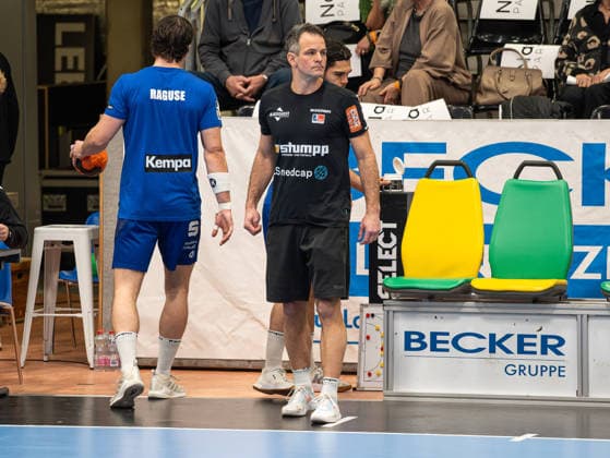 Matthias Flohr HBW Balingen Weilstetten, Coach during the warm-up phase of the team VfL Eintracht Hagen vs HBW Balingen Weilstetten, Handball, 2 Bundesliga, Matchday 15, Season 2025 2026, 12 12 2025 VfL Eintracht Hagen vs HBW Balingen Weilstetten, Handball, 2 Bundesliga, Matchday 15, Season 2025 2026, 12 12 2025 Hagen Copyright: xEibner-Pressefoto DamianxKruczynx EP_DKI