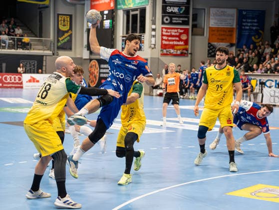 Yonatan Dayan HBW Balingen Weilstetten, 34 on goal throw VfL Eintracht Hagen vs HBW Balingen Weilstetten, Handball, 2 Bundesliga, Matchday 15, Season 2025 2026, 12 12 2025 VfL Eintracht Hagen vs HBW Balingen Weilstetten, Handball, 2 Bundesliga, Matchday 15, Season 2025 2026, 12 12 2025 Hagen Copyright: xEibner-Pressefoto DamianxKruczynx EP_DKI