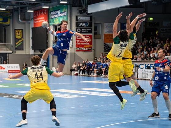 Mex Raguse HBW Balingen Weilstetten, 06 on goal throw VfL Eintracht Hagen vs HBW Balingen Weilstetten, Handball, 2 Bundesliga, 15 Matchday, Season 2025 2026, 12 12 2025 VfL Eintracht Hagen vs HBW Balingen Weilstetten, Handball, 2 Bundesliga, 15 Matchday, Season 2025 2026, 12 12 2025 Hagen Copyright: xEibner-Pressefoto DamianxKruczynx EP_DKI