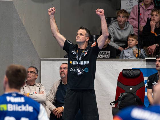 Matthias Flohr HBW Balingen Weilstetten, Coach happy and cheering VfL Eintracht Hagen vs HBW Balingen Weilstetten, Handball, 2 Bundesliga, Matchday 15, Season 2025 2026, 12 12 2025 VfL Eintracht Hagen vs HBW Balingen Weilstetten, Handball, 2 Bundesliga, Matchday 15, Season 2025 2026, 12 12 2025 Hagen Copyright: xEibner-Pressefoto DamianxKruczynx EP_DKI